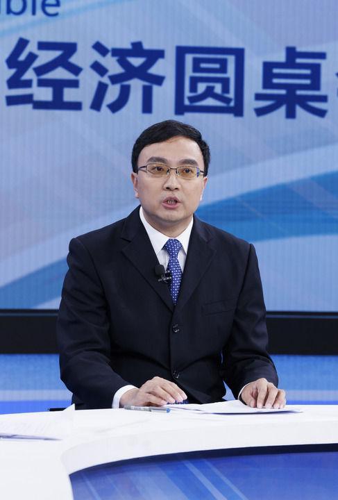 确定性应对各种不确定性——中国经济圆桌会聚焦“四稳”AG真人中国经济圆桌会·新华全媒头条以高质量发展的(图9)